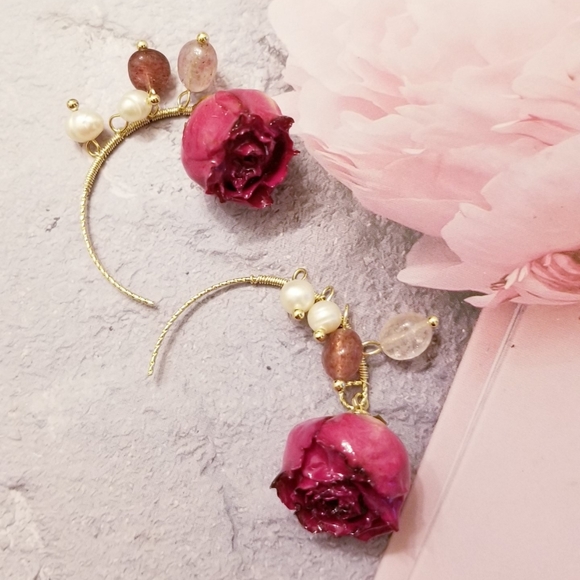 Gold Plated Eternal Flower Natural Freshwater Pearls Earrings - Picture 13 of 15